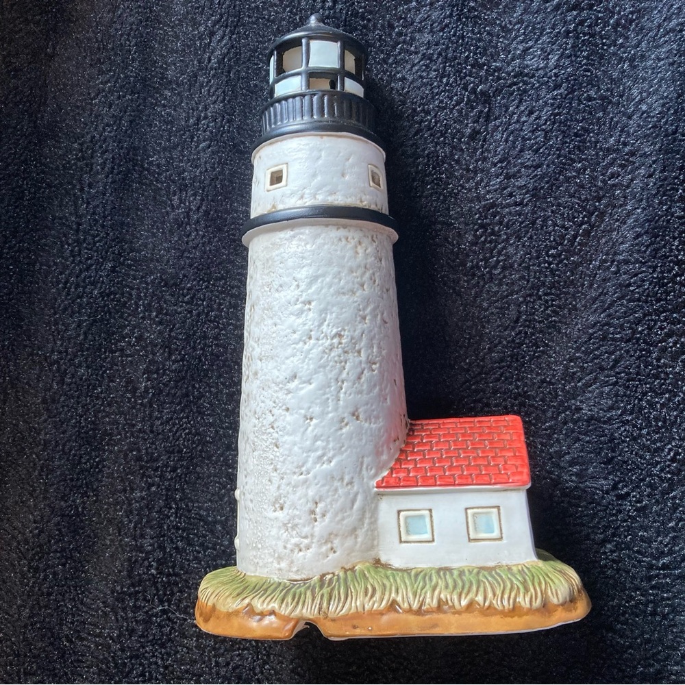 Cape Cod Lighthouse - Picture 3 of 12